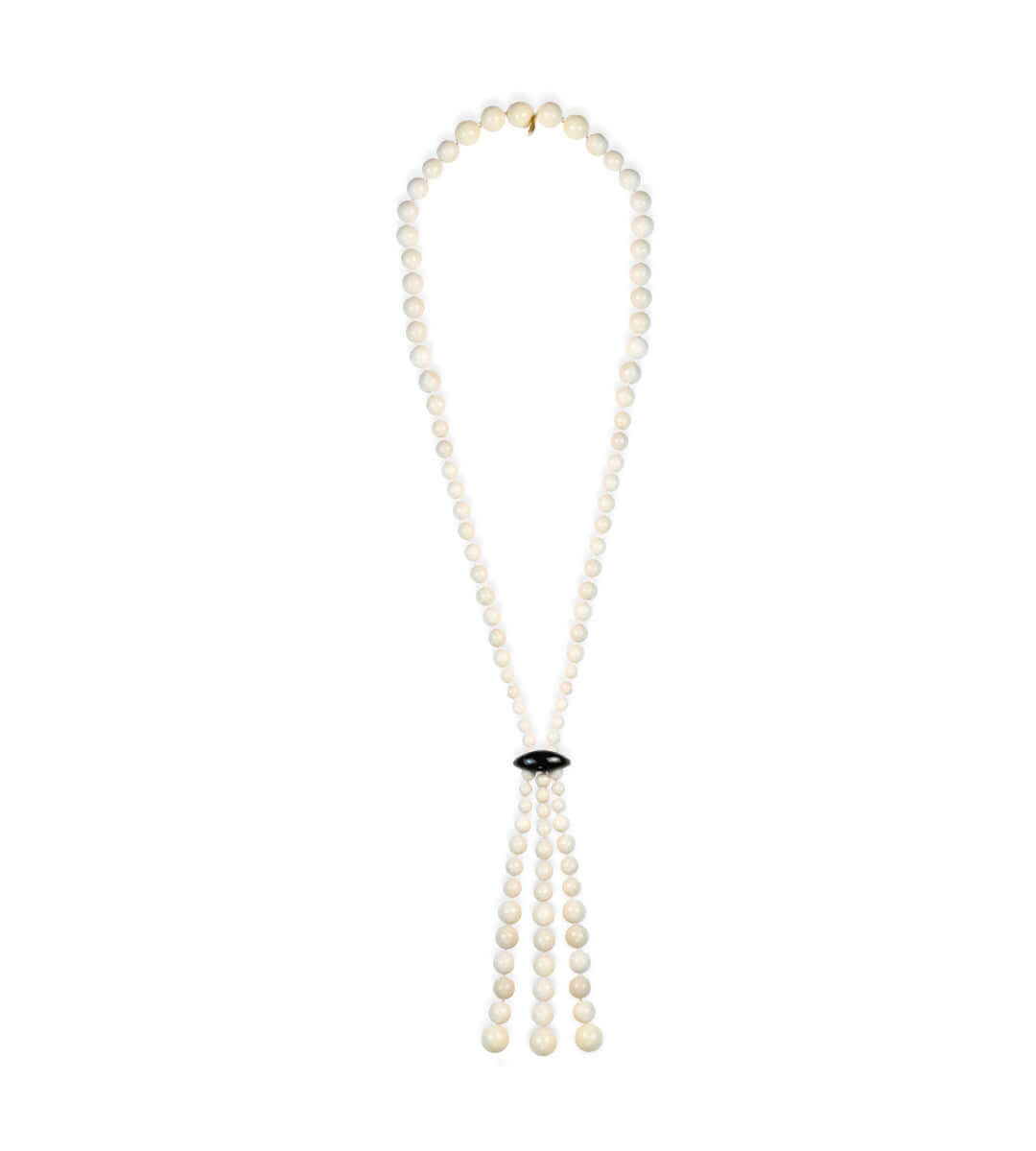 Pepita necklace made of onix and jade beaded with silk thread by hand